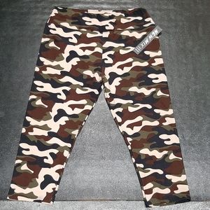 Camo capris leggings